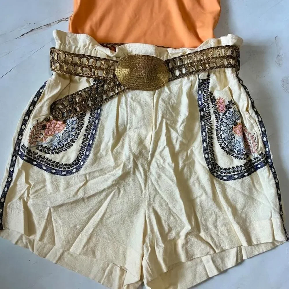 Anthropologie Women's Orange and Cream Shorts - Picture 3 of 8